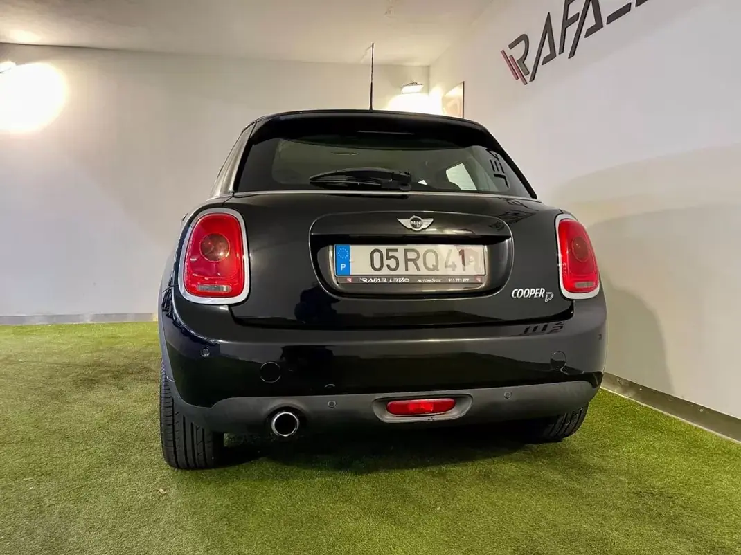 MINI 5 Portas 2016 - 12500 EUR, 146000 km - AUTO.MOTO.pt - 146000km - foto 4 de 32