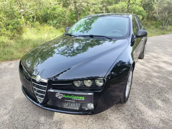Alfa Romeo 159 Sportwagon 2010 - 7500 EUR, 267600 km - AUTO.MOTO.pt - 267600km - foto 2 de 17