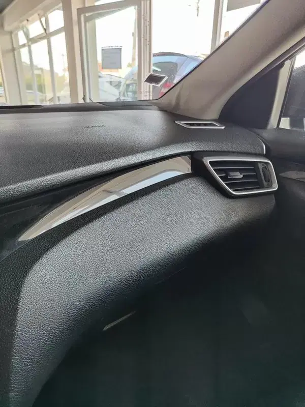 Nissan Qashqai 2017 - 15750 EUR, 155200 km - AUTO.MOTO.pt - 155200km - foto 33 de 37