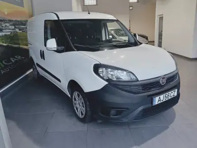 Fiat DOBLO CARGO 1.3 M-JET EASY 3 Lugares 2021 - 10990 EUR, 99701 km - AUTO.MOTO.pt - 99701km - foto 3 de 20