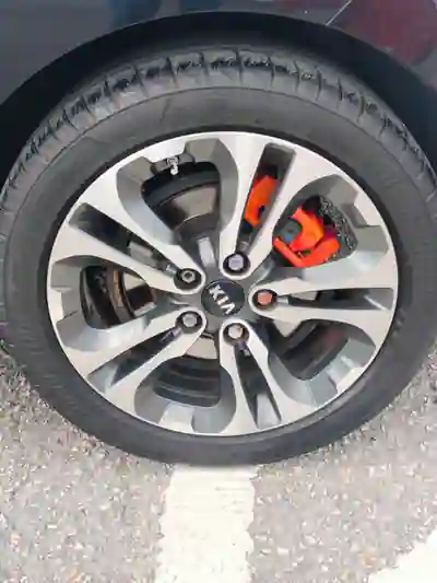 Kia ProCeed 2013 - 7500 EUR, 237000 km - AUTO.MOTO.pt - 237000km - foto 8 de 12
