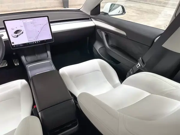 Tesla Model 3 2021 - 27950 EUR, 49088 km - AUTO.MOTO.pt - 49088km - foto 6 de 59