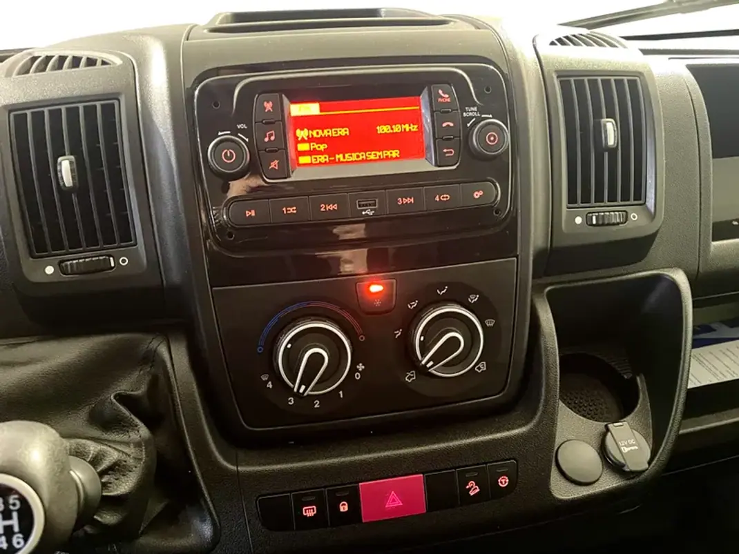 Fiat 2023 - 26450 EUR, 45000 km - AUTO.MOTO.pt - 45000km - foto 4 de 27