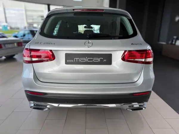 Mercedes-Benz GLC 250 2017 - 31990 EUR, 126652 km - AUTO.MOTO.pt - 126652km - foto 17 de 24