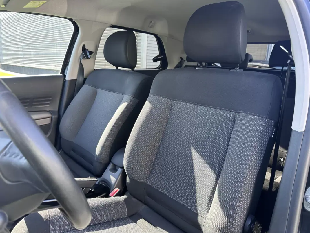 Citroën C4 Cactus 2018 - 11900 EUR, 180000 km - AUTO.MOTO.pt - 180000km - foto 28 de 47
