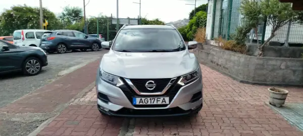 Nissan Qashqai 2021 - 23900 EUR, 67251 km - 67251km - foto 2 de 12