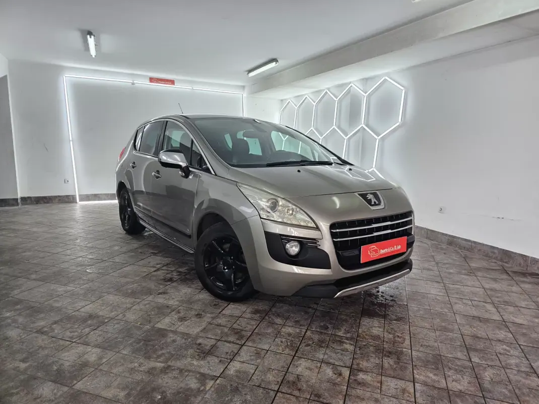 Peugeot 3008 2013 - 10990 EUR, 238991 km - AUTO.MOTO.pt - 238991km - foto 1 de 26