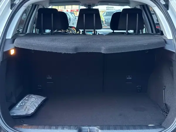 Peugeot 2008 2019 - 13250 EUR, 90000 km - AUTO.MOTO.pt - 90000km - foto 13 de 16