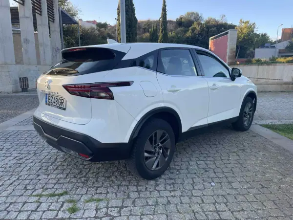 Nissan Qashqai 2022 - 24500 EUR, 87000 km - AUTO.MOTO.pt - 87000km - foto 5 de 14