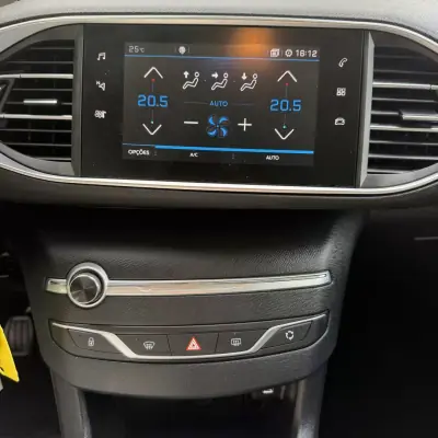 Peugeot 308 2019 - 11990 EUR, 129400 km - AUTO.MOTO.pt - 129400km - foto 20 de 20