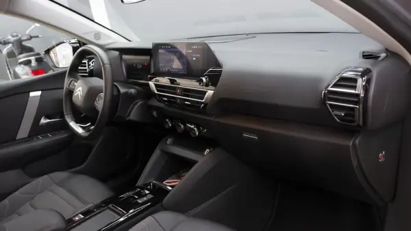 Citroën e-C4 2024 - 22450 EUR, 12000 km - 12000km - foto 13 de 34