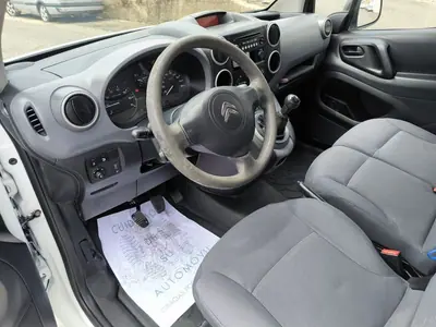 Citroën Berlingo 1.6 HDI L2 3L FRIO + ISOTERMICA 2016 - 14950 EUR, 292742 km - AUTO.MOTO.pt - 292742km - foto 17 de 43