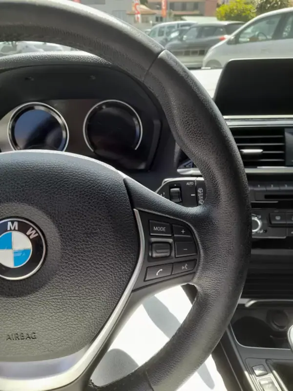 BMW 116 2017 - 16490 EUR, 76694 km - AUTO.MOTO.pt - 76694km - foto 11 de 15
