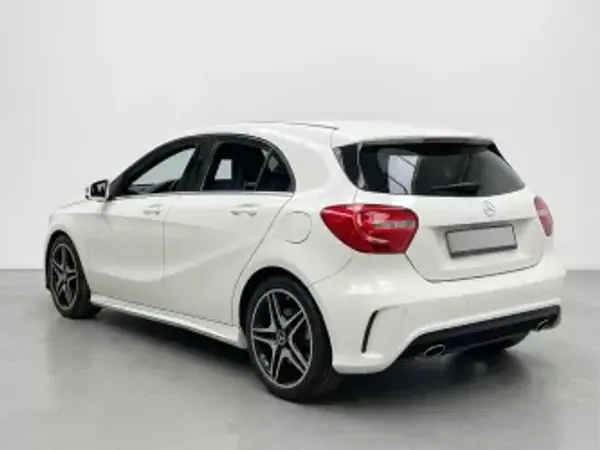 Mercedes-Benz A 180 2013 - 18990 EUR, 165740 km - AUTO.MOTO.pt - 165740km - foto 4 de 11