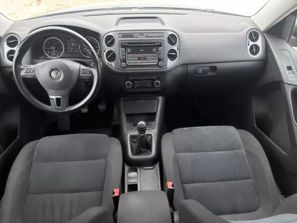 Volkswagen Tiguan 2011 - 13800 EUR, 147290 km - AUTO.MOTO.pt - 147290km - foto 7 de 26