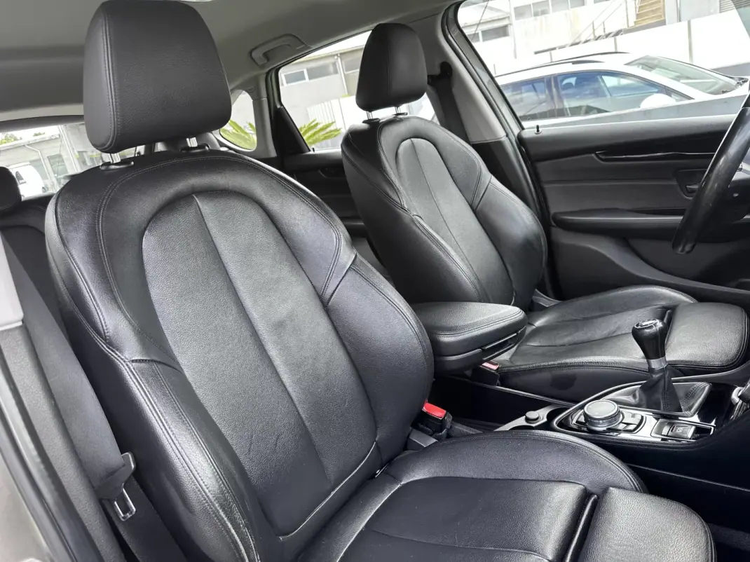 BMW 218 Active Tourer 2014 - 13900 EUR, 150000 km - AUTO.MOTO.pt - 150000km - foto 61 de 64