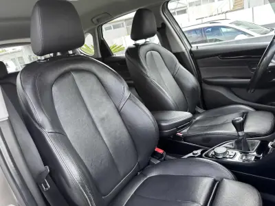 BMW 218 Active Tourer 2014 - 13900 EUR, 150000 km - AUTO.MOTO.pt - 150000km - foto 61 de 64