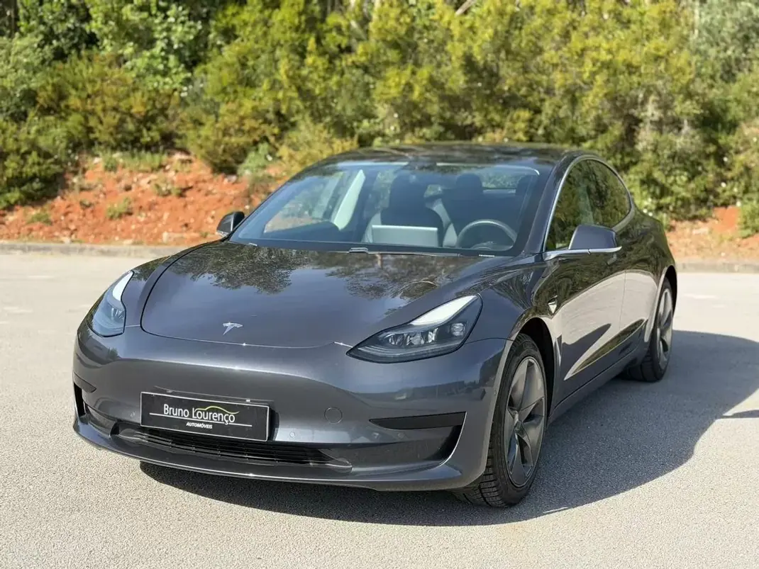 Tesla Model 3 2020 - 21500 EUR, 128300 km - AUTO.MOTO.pt - 128300km - foto 24 de 26