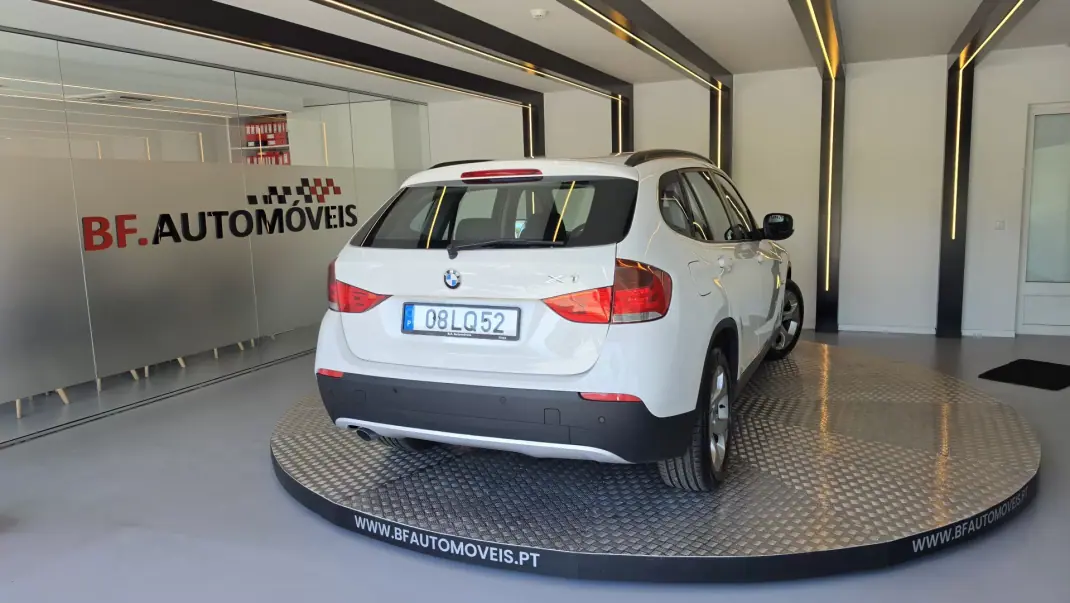 BMW X1 2011 - 9900 EUR, 192351 km - AUTO.MOTO.pt - 192351km - foto 18 de 52
