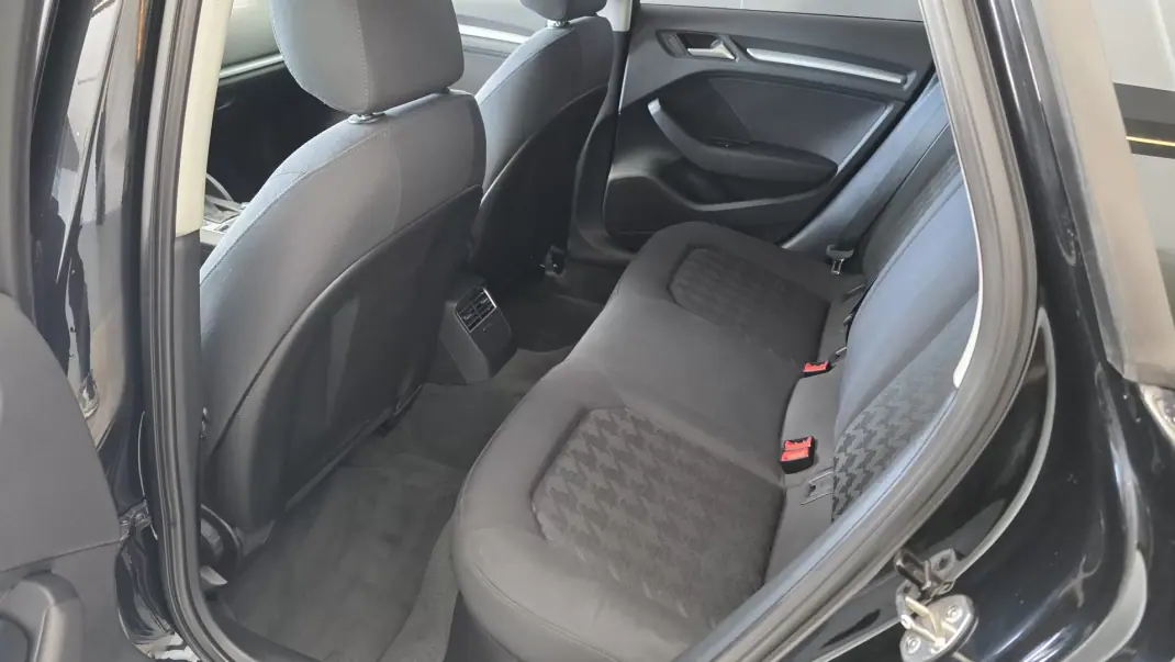 Audi A3 Sportback 2016 - 11900 EUR, 253264 km - AUTO.MOTO.pt - 253264km - foto 41 de 55