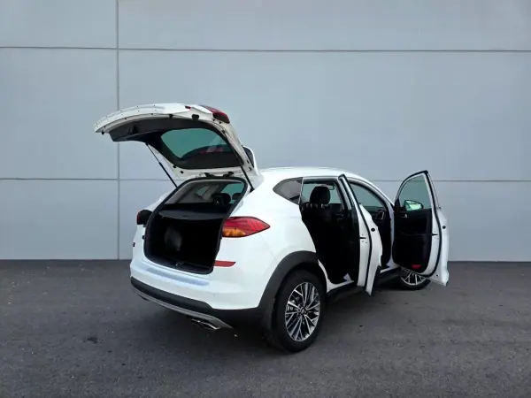 Hyundai Tucson 2019 - 18250 EUR, 137900 km - AUTO.MOTO.pt - 137900km - foto 8 de 31