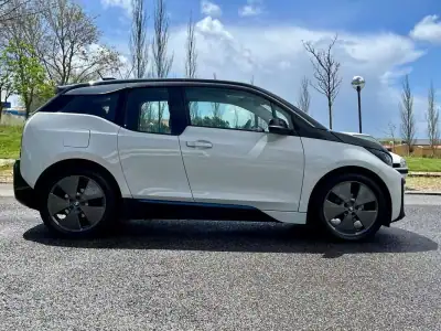 BMW i3 2020 - 16990 EUR, 79000 km - AUTO.MOTO.pt - 79000km - foto 9 de 50