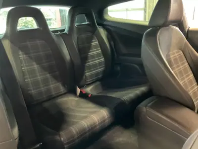 Volkswagen Scirocco 2012 - 11490 EUR, 195200 km - AUTO.MOTO.pt - 195200km - foto 3 de 5