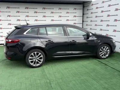 Renault Mégane 2019 - 15990 EUR, 122827 km - AUTO.MOTO.pt - 122827km - foto 7 de 21