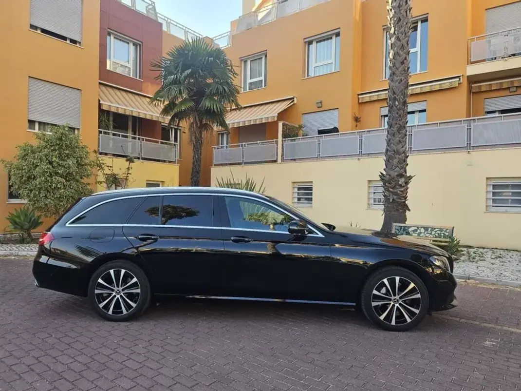 Mercedes-Benz E 300 2020 - 29980 EUR, 140000 km - AUTO.MOTO.pt - 140000km - foto 3 de 20