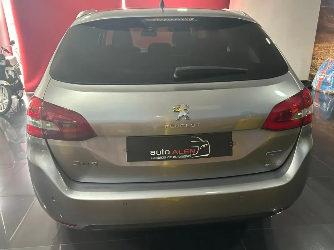 Peugeot 308 SW 2014 - 10500 EUR, 193489 km - AUTO.MOTO.pt - 193489km - foto 5 de 21