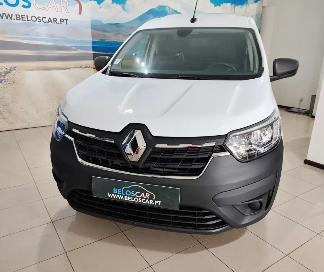 Renault 2022 - 13990 EUR, 66000 km - AUTO.MOTO.pt - 66000km - foto 3 de 21