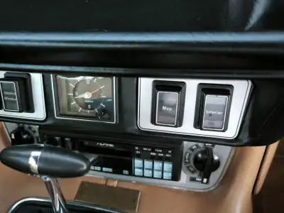 Jaguar XJ6 1976 - 24950 EUR, 47777 km - AUTO.MOTO.pt - 47777km - foto 39 de 60