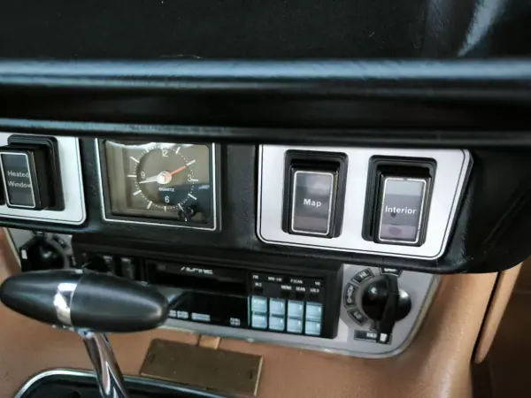 Jaguar XJ6 1976 - 24950 EUR, 47777 km - AUTO.MOTO.pt - 47777km - foto 39 de 60