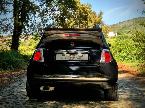 Fiat 500C 2010 - 8000 EUR, 199000 km - AUTO.MOTO.pt - 199000km - foto 11 de 19