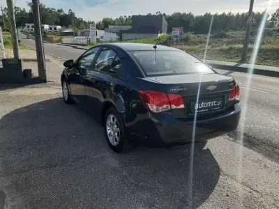 Chevrolet Cruze 2012 - 7900 EUR, 221800 km - AUTO.MOTO.pt - 221800km - foto 7 de 37