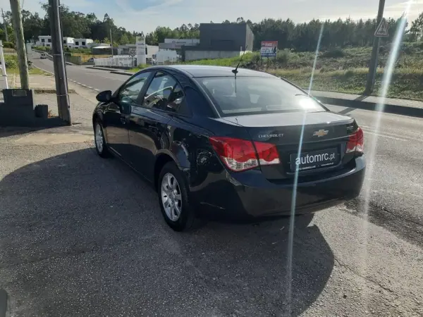Chevrolet Cruze 2012 - 7900 EUR, 221800 km - AUTO.MOTO.pt - 221800km - foto 7 de 37