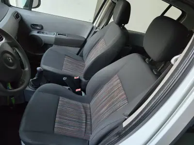 Renault Modus 2009 - 4500 EUR, 196787 km - AUTO.MOTO.pt - 196787km - foto 8 de 16