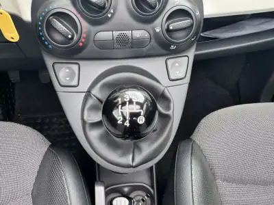 Fiat 500C 2010 - 9500 EUR, 155728 km - AUTO.MOTO.pt - 155728km - foto 16 de 20