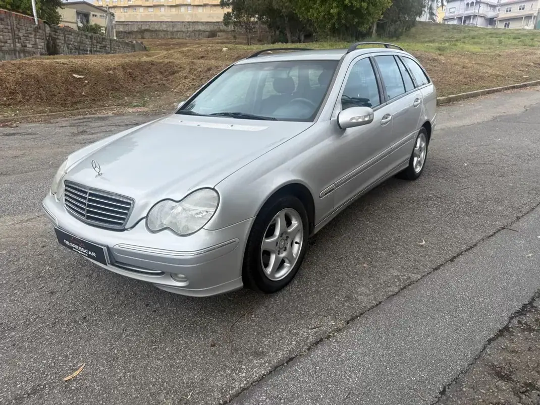 Mercedes-Benz C 200 2002 - 5900 EUR, 321000 km - foto 1 de 24