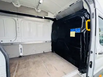 Ford TRANSIT 2.0 D 170 CV L4H4 2019 - 21999 EUR, 169000 km - AUTO.MOTO.pt - 169000km - foto 22 de 24