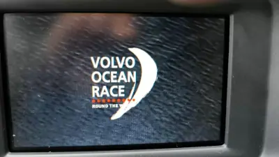 Volvo V40 2014 - 11900 EUR, 205000 km - AUTO.MOTO.pt - 205000km - foto 10 de 20