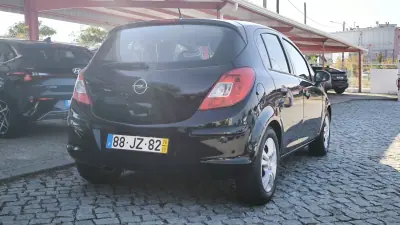 Opel Corsa 2010 — foto 4 de 6