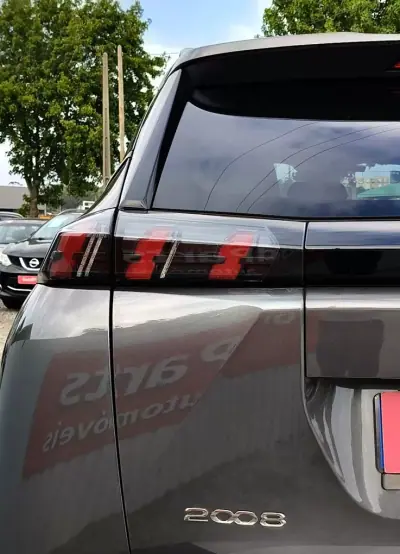 Peugeot 2008 2022 - 15900 EUR, 130275 km - 130275km - foto 13 de 25