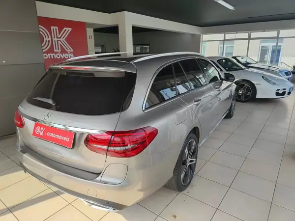 Mercedes-Benz C 300 2020 - 25750 EUR, 107000 km - AUTO.MOTO.pt - 107000km - foto 10 de 42