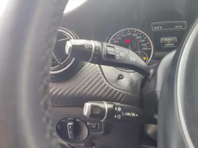 Mercedes-Benz GLA 180 2016 - 16990 EUR, 142000 km - AUTO.MOTO.pt - 142000km - foto 9 de 13