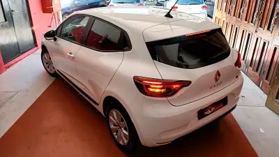 Renault Clio VAN 1.5 Blue DCi AIR NAV 2020 - 14220 EUR, 88186 km - AUTO.MOTO.pt - 88186km - foto 10 de 54