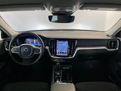 Volvo V60 2025 - 43500 EUR, 1900 km - AUTO.MOTO.pt - 1900km - foto 2 de 35