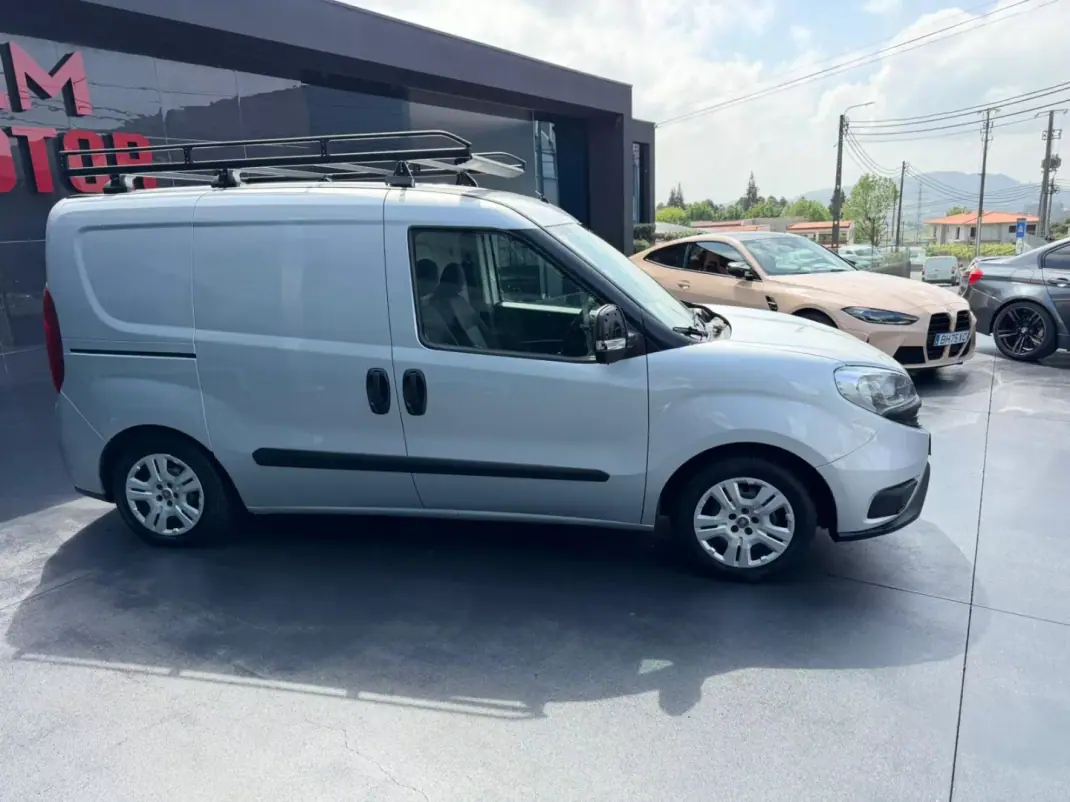 Fiat DOBLO CARGO 1.3 MULTIJET EASY 2017 - 6900 EUR, 204000 km - AUTO.MOTO.pt - 204000km - foto 3 de 5