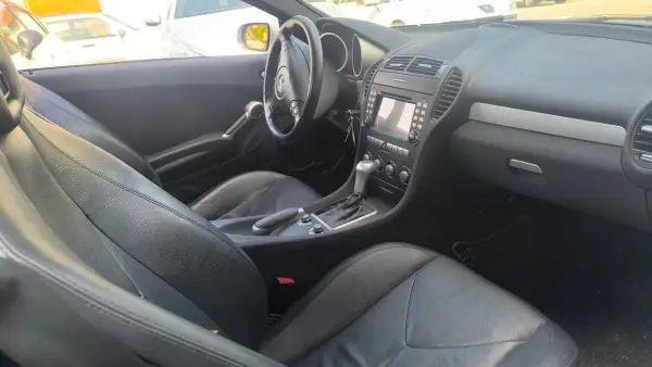 Mercedes-Benz SLK 200 2005 - 12800 EUR, 175000 km - AUTO.MOTO.pt - 175000km - foto 13 de 19