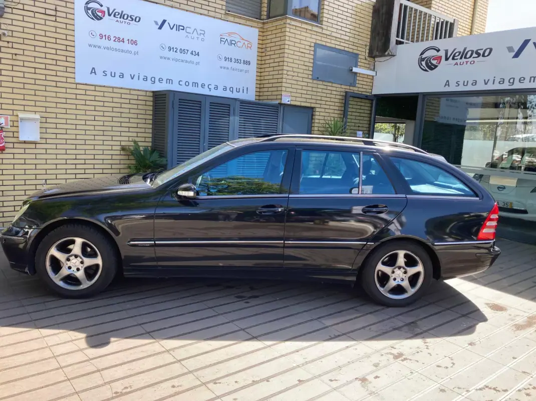 Mercedes-Benz C 180 2003 - 6000 EUR, 321000 km - AUTO.MOTO.pt - 321000km - foto 4 de 17